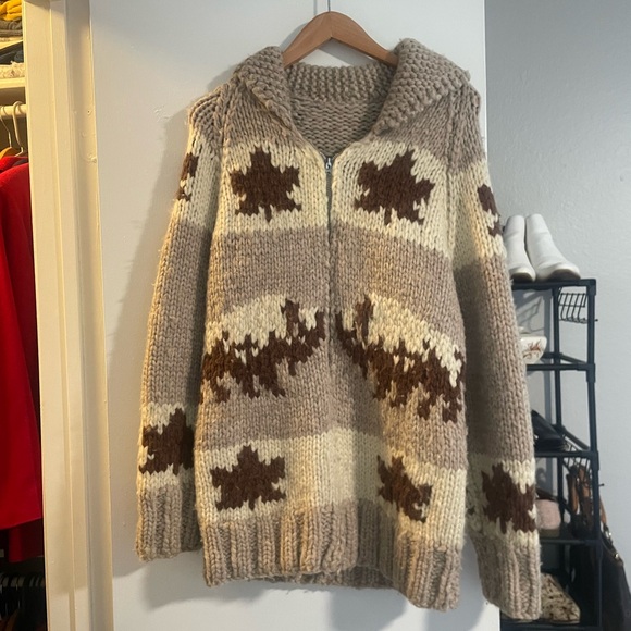 Vintage Hand-Knit Cowichan Sweater Zip-UpBuffalo & Maple...